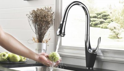 Смеситель д/кухни ROSE с вытяжным изливом черный R123H