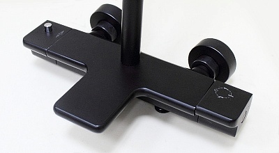 Душ. система KAISER Elite  душевая система  с термостатом черный  (01182-2)