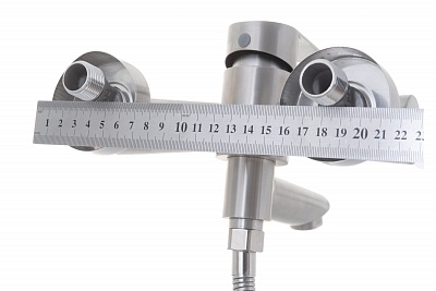 Смеситель д/ванны Solone (JAT3-A094) ф35 короткий поворотный излив нерж.