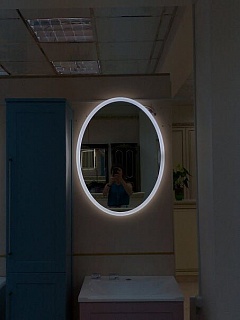 Зеркало Неон 4 с LED подсветкой (сенсор на корпусе) 600х800 овальное MISTY