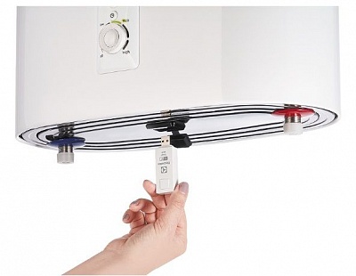 Водонагреватель Electrolux EWH  80 Centurio IQ 2.0