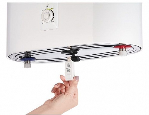 Водонагреватель Electrolux EWH  80 Centurio IQ 2.0