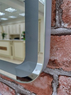 Зеркало Неон 3 с LED подсветкой (сенсор на корпусе) 600х800 MISTY