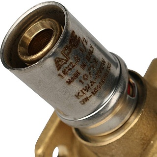 Тройник настенный 16х1/2 для металлопластиковых труб прессовой 	SFP-0015-001216 STOUT